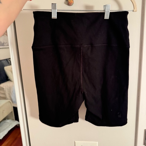 SOLID & STRIPED SPORT High Tide 7 Inch Ribbed Biker Short - Picture 5 of 5